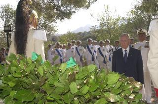 Il Presidente Ciampi a Caprera rende omaggio a Giuseppe Garibaldi e visita il Museo