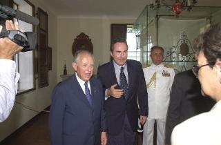 Il Presidente Ciampi a Caprera rende omaggio a Giuseppe Garibaldi e visita il Museo