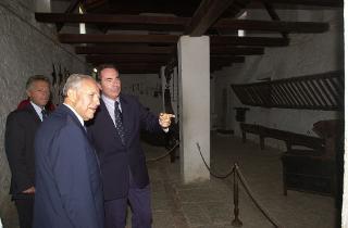 Il Presidente Ciampi a Caprera rende omaggio a Giuseppe Garibaldi e visita il Museo