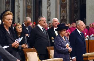 Intervento del Presidente della Repubblica alla Santa Messa, celebrata da Sua Santità Giovanni Paolo II, in occasione dell'incontro nazionale delle famiglie italiane con il Santo Padre