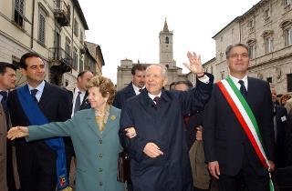 Intervento del Presidente della Repubblica ad Ascoli Piceno per la cerimonia di consegna della Medaglia d'Oro al Valor Militare al Gonfalone della Città