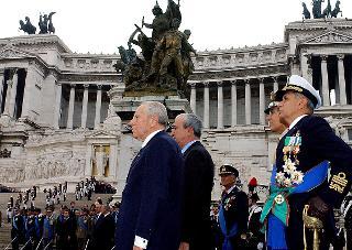 Deposizione di una corona d'alloro all'Altare della Patria, in occasione del Giorno dell'Unità Nazionale e della Festa delle Forze Armate