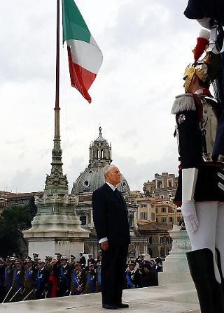Deposizione di una corona d'alloro all'Altare della Patria, in occasione del Giorno dell'Unità Nazionale e della Festa delle Forze Armate