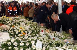Intervento del Presidente della Repubblica ai funerali delle vittime del terremoto di San Giuliano di Puglia (Campobasso)