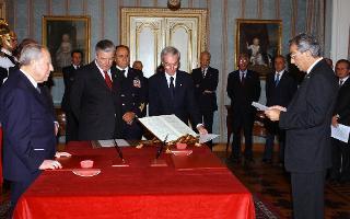 Giuramento del Ministro senza portafoglio del II Gabinetto Berlusconi, Luigi Mazzella