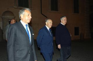 Uscita del Presidente della Repubblica sulla piazza del Quirinale per visionare in notturno la nuova illuminazione del Palazzo
