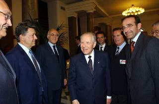 Intervento del Presidente della Repubblica al Teatro Argentina di Roma alle Assise dei Parlamenti Regionali sul tema "I Parlamenti Regionali per la coesione istituzionale. Per l'antica e la nuova identità degli Italiani"