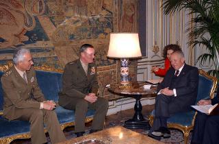 Incontro con James Jones, nuovo Comandante Supremo delle Forze Alleate in Europa - SACEUR, accompagnato da Rolando Mosca Moschini, Capo di Stato Maggiore della Difesa