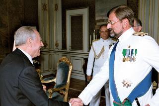Incontro con l'Amm. Sq. Paolo Mancinelli e il Gen. S.A. Ugo De Carolis,  Presidente del Consiglio Superiore delle Forze Armate uscente ed entrante, Palazzo del Quirinale