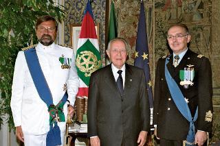 Incontro con l'Amm. Sq. Paolo Mancinelli e il Gen. S.A. Ugo De Carolis,  Presidente del Consiglio Superiore delle Forze Armate uscente ed entrante, Palazzo del Quirinale
