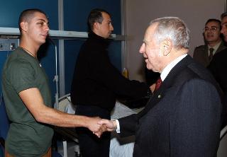 Visita ai militari sopravvissuti all'attentato a Nassiriya in Iraq, ricoverati nel Policlinico Militare di Roma