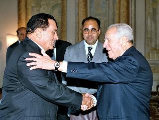 Incontro e successiva colazione in onore del Presidente della Repubblica Araba d'Egitto, S.E. il Signor Hosny Mubarak