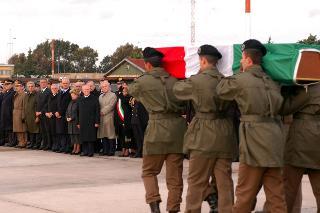 Accoglienza della salma del Caporale dell'Esercito Pietro Petrucci, deceduto a Nassiriya in Iraq, Aeroporto di Ciampino