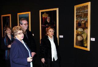 La Signora Franca Pilla Ciampi alla Mostra &quot;Le cose che si somigliano&quot; di Massimo Corevi, Roma, Complesso del Vittoriano