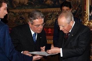 Incontro con una delegazione dell'Università degli Studi di Torino e della Conferenza dei Rettori delle Università Italiane, in occasione del VI centenario di fondazione del predetto Ateneo