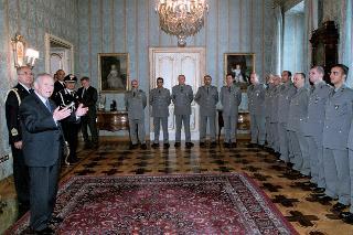 Incontro con una delegazione di Ufficiali ed Agenti del Corpo Forestale dello Stato, in servizio di Guardia d'Onore al Palazzo del Quirinale