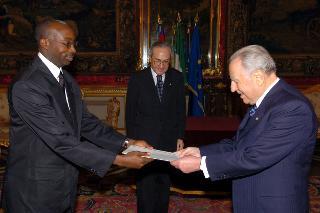 S.E. Sig. Faustin Ndisabiye, nuovo Ambasciatore del Burundi: presentazione Lettere Credenziali, Palazzo del Quirinale