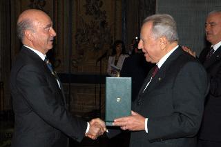 Cerimonia di consegna delle insegne delle decorazioni dell'Ordine Militare d'Italia conferite nell'anno 2004, nella ricorrenza del Giorno dell'Unità Nazionale e Festa delle Forze Armate