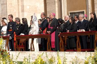 Celebrazione Eucaristica per l'inizio del Ministero Petrino del Vescovo di Roma S.S. Benedetto XVI, Città del Vaticano