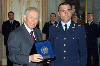 Incontro con una delegazione di Allievi della Scuola Allievi Marescialli dell'Aeronautica Militare di Caserta, in servizio di Guardia d'Onore al Palazzo del Quirinale