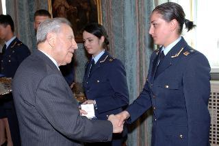 Incontro con una delegazione di Allievi della Scuola Allievi Marescialli dell'Aeronautica Militare di Caserta, in servizio di Guardia d'Onore al Palazzo del Quirinale