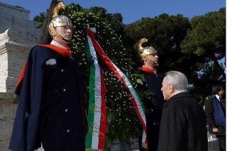 Deposizione, da parte del Presidente della Repubblica, di una corona d'alloro sul Monumento di Giuseppe Mazzini, Roma, Piazzale Ugo La Malfa