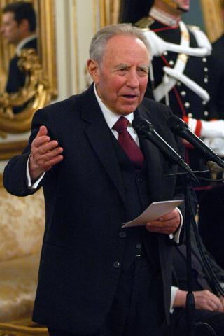 Incontro con i promotori ed i vincitori del "Premio Cronista - Piero Passetti 2004"