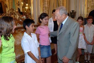 Incontro del Presidente della Repubblica con una delegazione di adulti e bambini ex ostaggi dell'attentato terroristico alla Scuola n. 1 di Beslan