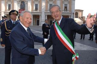 Consegna al Presidente della Repubblica Carlo Azeglio Ciampi dell'atto recante la cittadinanza di Roma, Roma, Campidoglio