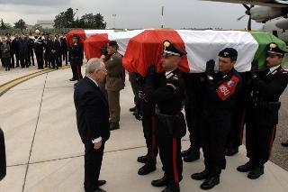 Intervento del Presidente della Repubblica alla cerimonia di rientro della Salma del Maresciallo dell'Esercito Simone Cola caduto a Nassiriya in Iraq, Roma, Aeroporto di Ciampino