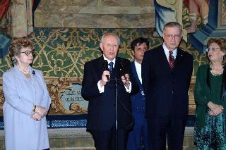 Incontro del Presidente della Repubblica con il personale civile e militare del Segretariato Generale della Presidenza della Repubblica in occasione della fine del settennato