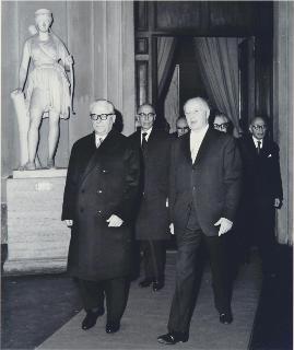Intervento del Presidente Gronchi alla commemorazione del presidente dell'Accademia Nazionale dei Lincei Francesco Giordani, Roma, Palazzo Corsini