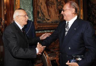 Il Presidente Giorgio Napolitano con Renzo Arbore alla cerimonia della Giornata dello Spettacolo
