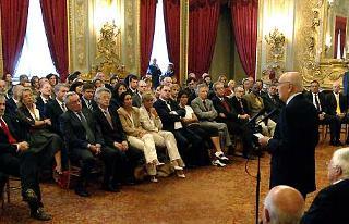 Il Presidente Giorgio Napolitano rivolge il suo indirizzo di saluto ai presenti, in occasione della cerimonia di consegna dei Premi &quot;Saint-Vincent di Giornalismo&quot;.