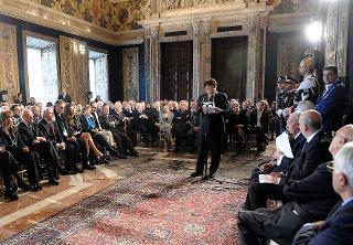 Massimo Ranieri, a nome degli artisti finalisti del Premio &quot;Eti-Gli Olimpici del Teatro&quot;, rivolge il suo messaggio al Capo dello Stato
