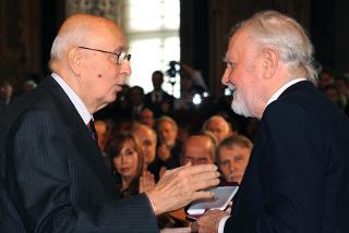Il Presidente Giorgio Napolitano con Gabriele Ferzetti, alla celebrazione della Giornata dello Spettacolo