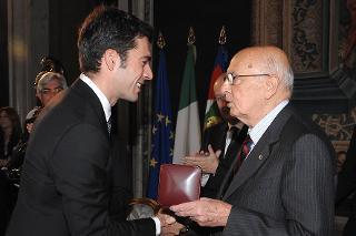 Il Presidente Giorgio Napolitano con Luca Argentero, in occasione della celebrazione della Giornata dello Spettacolo