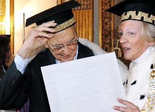 Il Presidente Napolitano in occasione del conferimento della laurea honoris .causa in &quot;Politiche ed Istituzioni dell'Europa&quot;
