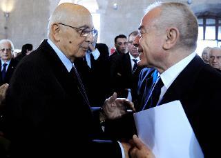 Il Presidente della Repubblica con il Sottosegretario di Stato Gianni Letta alla cerimonia in ricordo di Maurizio Valenzi.