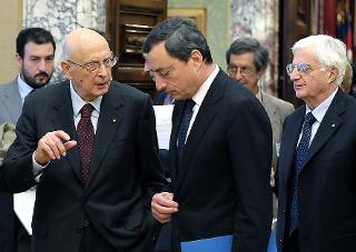 Il Presidente Giorgio Napolitano con il Governatore della Banca d'Italia, Mario Draghi ed il Segretario generale del Quirinale, Donato Marra, al Convegno &quot;Il Mezzogiorno e la politica economica dell'Italia&quot;