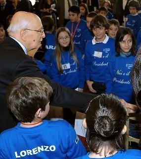 Il Presidente Giorgio Napolitano tra gli alunni dell'Istituto Comprensivo Statale &quot;Liana Strenta Tongiorgi&quot;