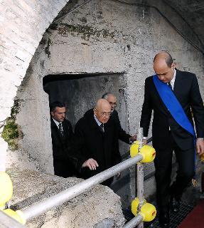 Il Presidente Giorgio Napolitano accompagnato dal Presidente della Provincia Nicola Zingaretti visita l'area archeologica della Provincia di Roma: Domus romana e Piccole Terme