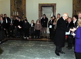Il Presidente Giorgio Napolitano incontra i ragazzi, i loro familiari, i volontari dei gruppi che partecipano ai programmi di inserimento dei diversamente abili nel mondo del lavoro