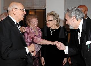 Il Presidente della Repubblica Giorgio Napolitano e la moglie Signora Clio con il tenore Placido Domingo