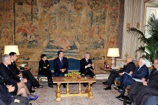 Il Presidente Giorgio Napolitano con Giovanni Pitruzzella, Presidente della Commissione di Garanzia dell'attuazione della legge sullo sciopero nei servizi pubblici essenziali e i commissari