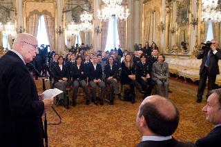 Il Presidente Giorgio Napolitano nel corso dell'incontro con una rappresentanza di atleti italiani &quot;Campioni del Mondo 2009&quot;