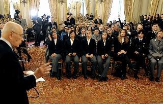 Il Presidente Giorgio Napolitano rivolge il suo saluto ad una rappresentanza di atleti italiani &quot;Campioni del Mondo 2009&quot;