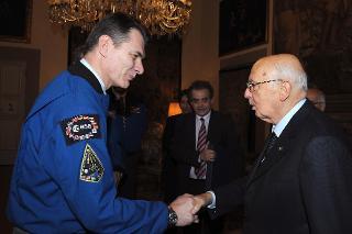 Il Presidente Giorgio Napolitano con l'Astronauta ESA Paolo Nespoli in occasione dell'incontro con gli astronauti dello Shuttle Atlantis