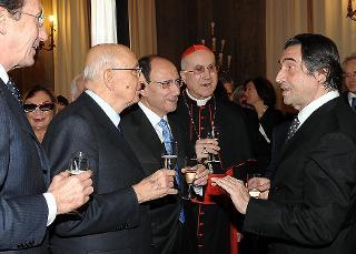 Il Presidente della Repubblica Napolitano con il Maestro Muti, il Cardinale Bertone ed i Presidenti di Senato e Camera, Schifani e Fini