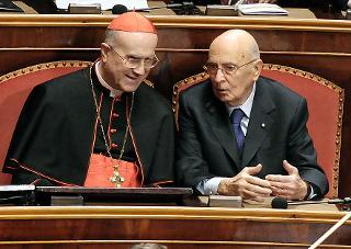 Il Presidente Napolitano con il Cardinale, Segretario di Stato Vaticano, Bertone, al Senato per il Concerto di Natale